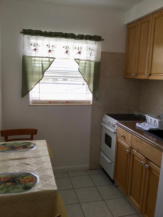 Breakaway Inn Guest House Lauderdale-by-the-Sea Εξωτερικό φωτογραφία