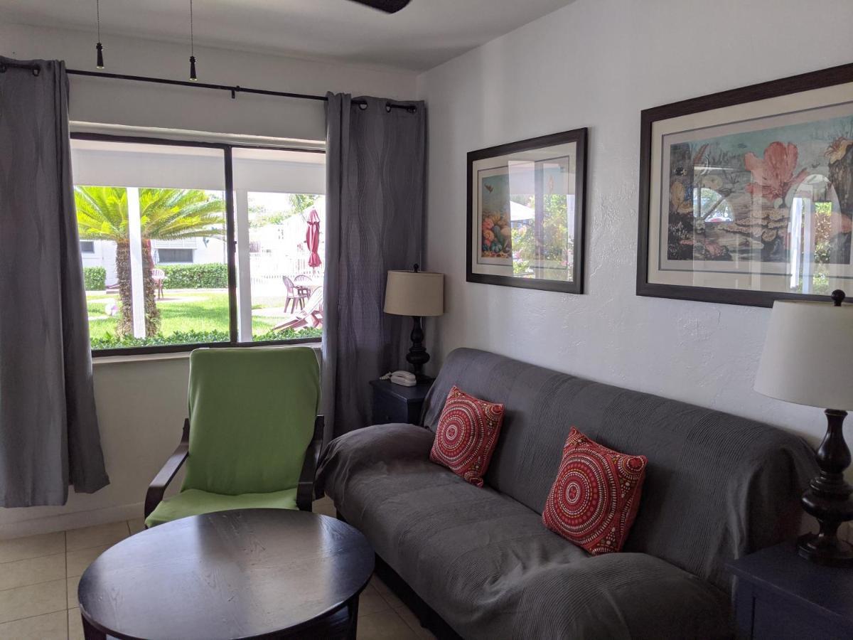 Breakaway Inn Guest House Lauderdale-by-the-Sea Εξωτερικό φωτογραφία