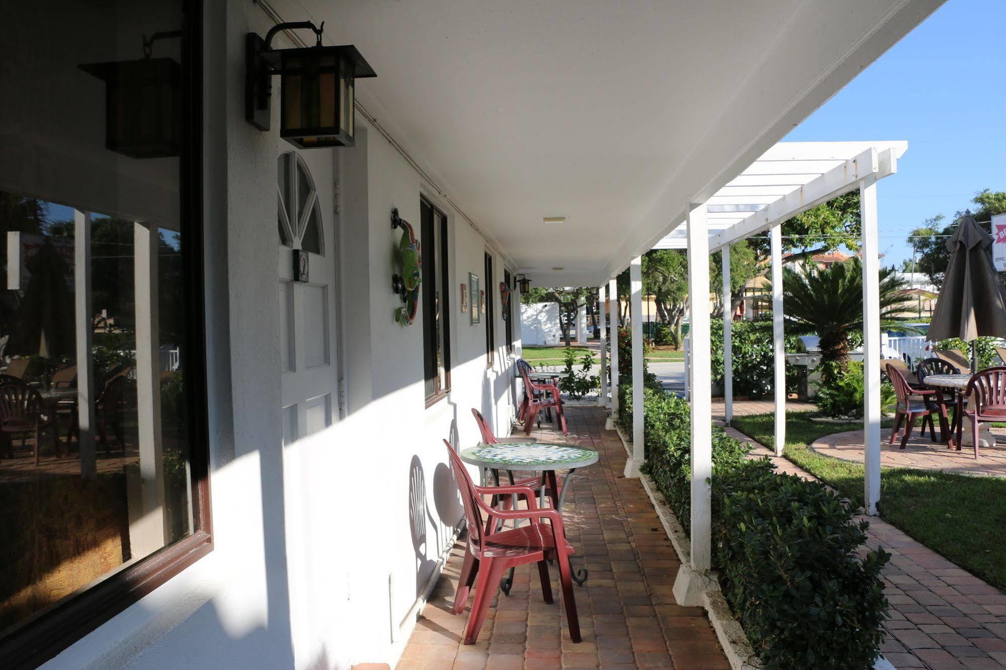Breakaway Inn Guest House Lauderdale-by-the-Sea Εξωτερικό φωτογραφία